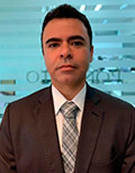 freepik__professional-portrait-of-a-brazilian-male-lawyer-w__5600 2