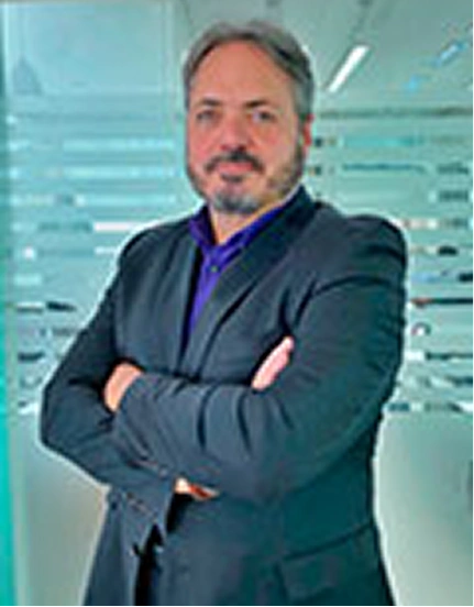 freepik__ultrarealistic-portrait-of-a-brazilian-male-lawyer__5597 2